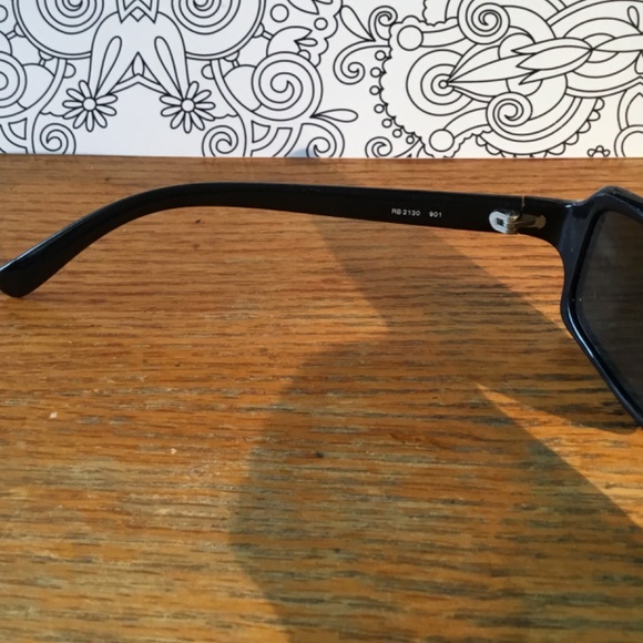 Rayban RBI’s 2130 901==frames only==lenses are scratched== need replacing - Picture 3 of 9